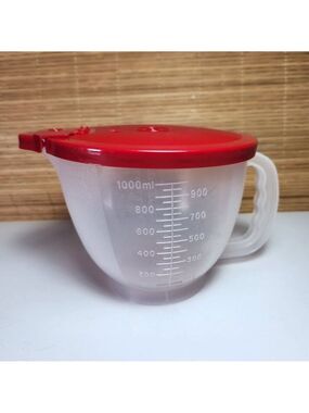 Tupperware Mix-N-Store 4 cup Measuring Cup with Red Lid 1288 Vintage Circa 70s